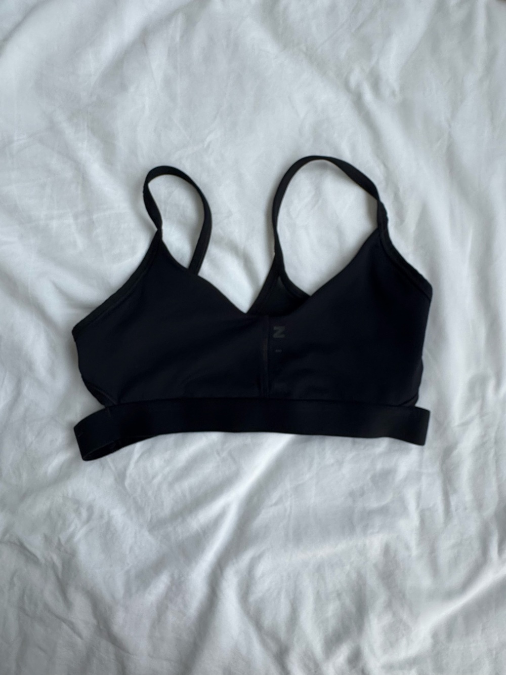 Black Nike sports bra with built in padding size S #activewear #fitness
